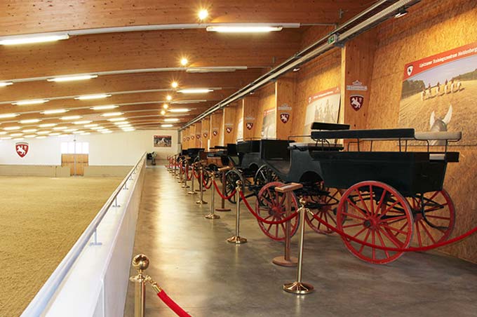 Kutschenausstellung in der Lipizzaner Reithalle