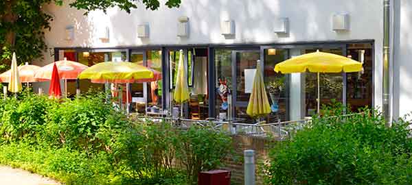 Service - Cafe Heldenberg